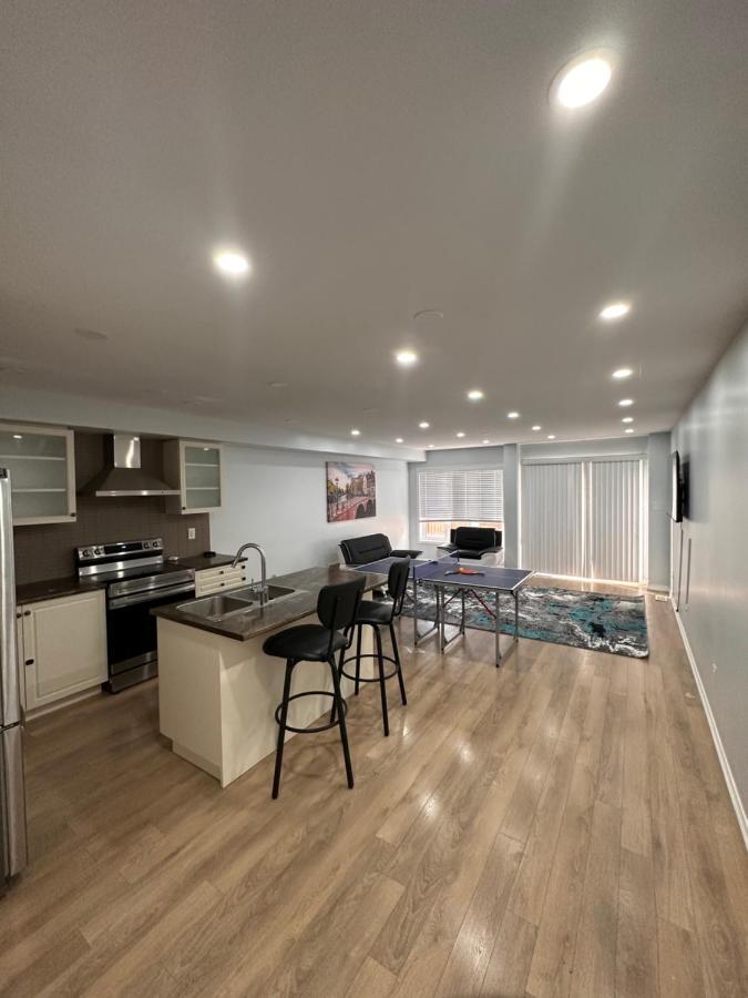 Cmoney Beautiful Home 2 Brampton Exterior foto